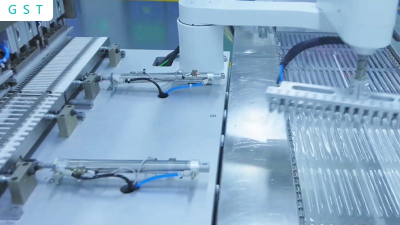 自动化产线中的直角坐标机器人：关键性能解析与选型建议